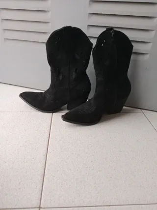 Botas cowboy polipiel negras talla 36
