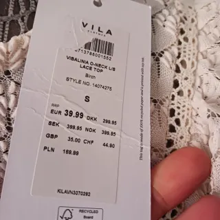 Blusa VILA encaje beige nueva