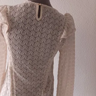Blusa VILA encaje beige nueva