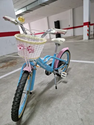 Bicicleta de niña, infantil 16” como nueva