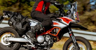 KTM 690 SMCR Supermoto Naranja/Blanco