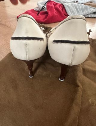 Zapatos Gucci Beige y Blanco