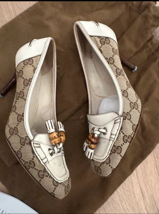 Zapatos Gucci Beige y Blanco