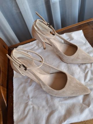 Zapatos de salón Acosta beige