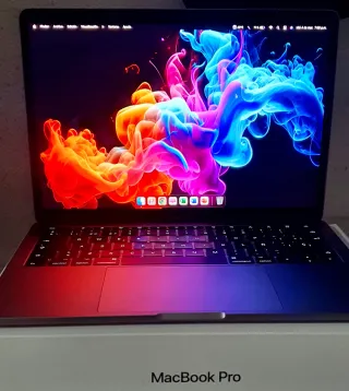 MACBOOK PRO