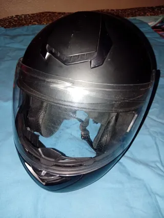 Casco de moto negro