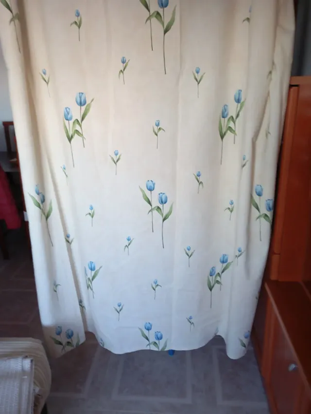 Cortinas de tela con estampado floral