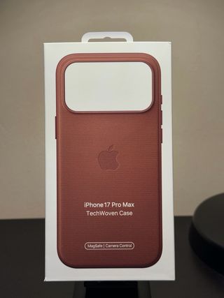 Funda para iPhone 17 Pro Max TechWoven marrón