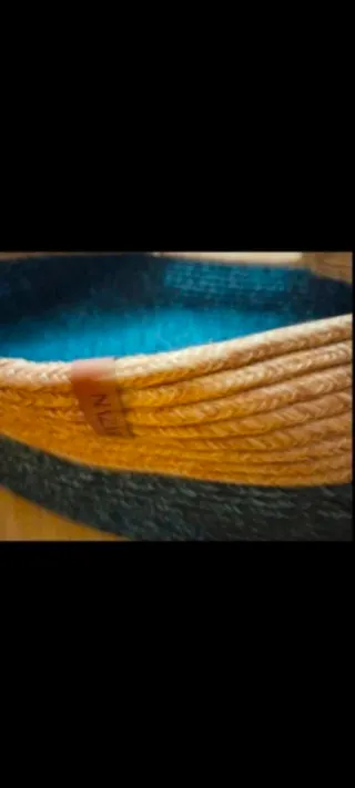 Cama y alfombra para mascotas de yute nazar rugs