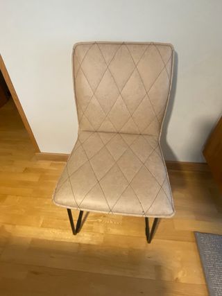 Mesa y 4 Sillas Comedor