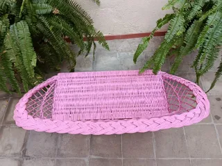 Baúl banco juguetero mimbre rosa estilo vintage