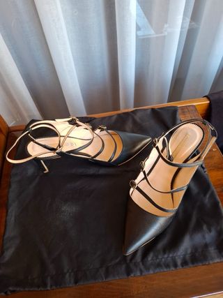 Zapatos salón Hannibal Laguna negros