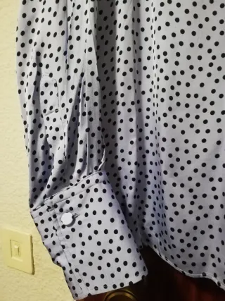 Blusa Mango lunares azul