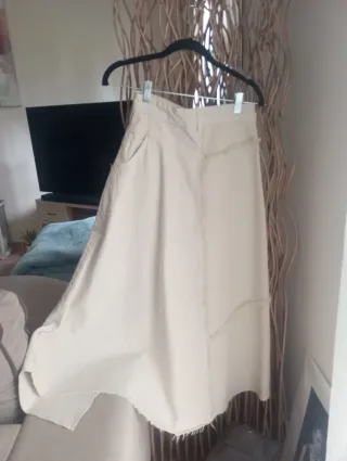 Falda Zara Beige Asimétrica Talla XS