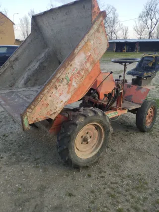 Máquina volquete naranja