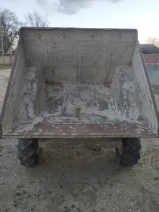 Máquina volquete naranja