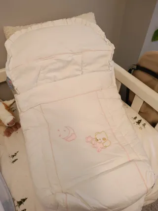 Saco para silla de bebé blanco con osito