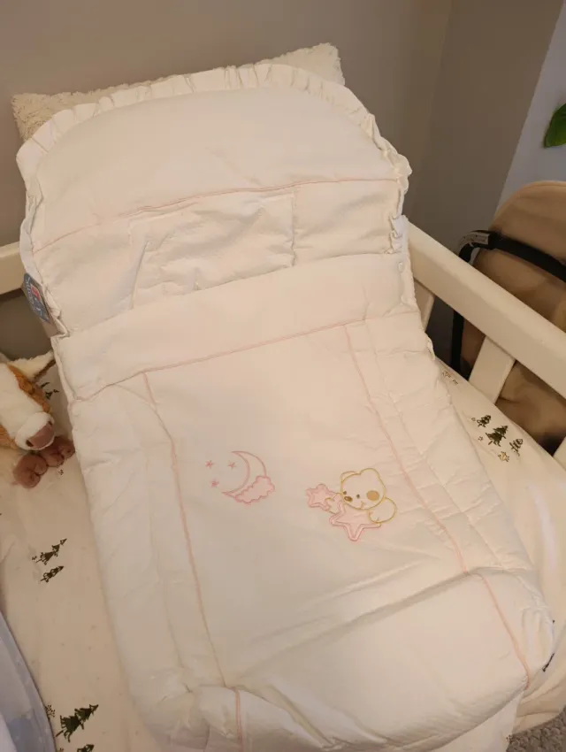 Saco para silla de bebé blanco con osito