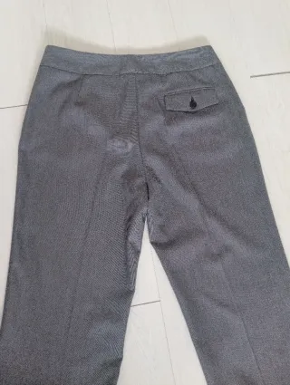 TRAJE DE CHAQUETA Y PANTALON DE MUJER COLOR GRIS