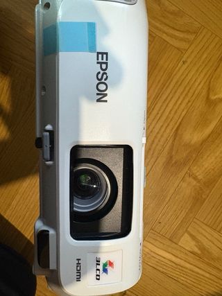 Pack Proyector Epson y Pantalla Retractil