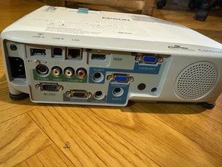 Pack Proyector Epson y Pantalla Retractil