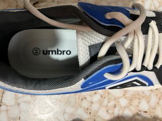 Zapatillas Umbro Talla 45 Azul y Blanco