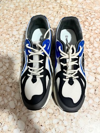 Zapatillas Umbro Talla 45 Azul y Blanco