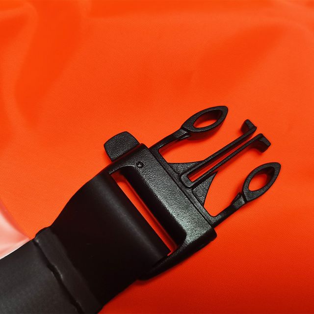 Boya natación aguas abiertas marca Wpegasus de 28L