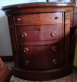 Dos Mesillas de noche con marquetería