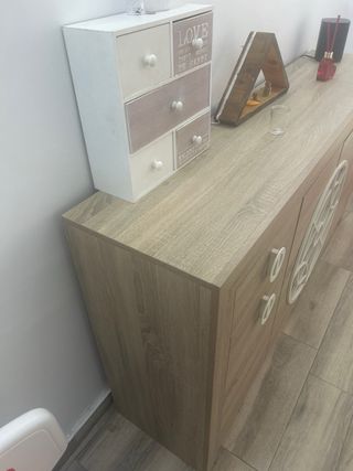 Aparador de madera con diseño nordico