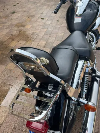 Suzuki Intruder 250cc Custom Moto con Caída