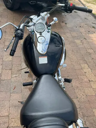 Suzuki Intruder 250cc Custom Moto con Caída