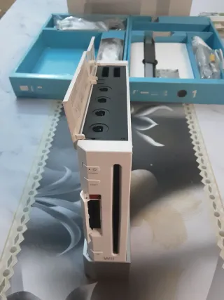 Nintendo Wii + Wii Sports completa.