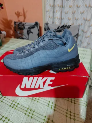 Zapatillas Nike Air Max Grises