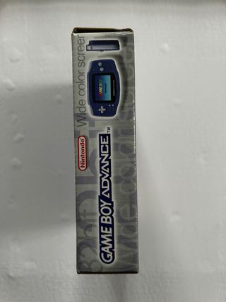 Consola Nintendo Game Boy Advance.