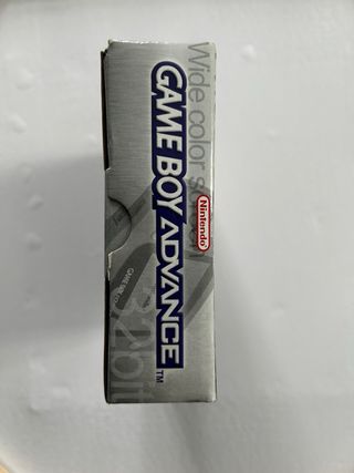 Consola Nintendo Game Boy Advance.