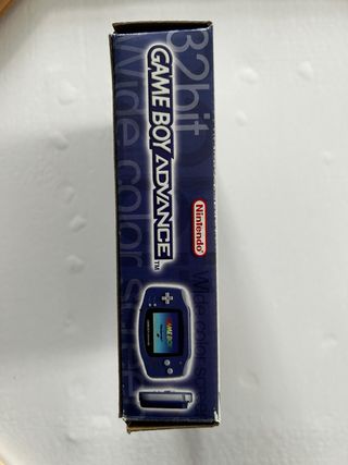Consola Nintendo Game Boy Advance.