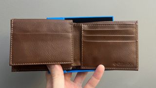 Cartera Columbia de cuero marrón