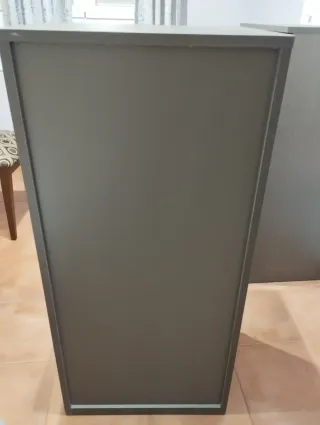 Cómodas de madera y metal