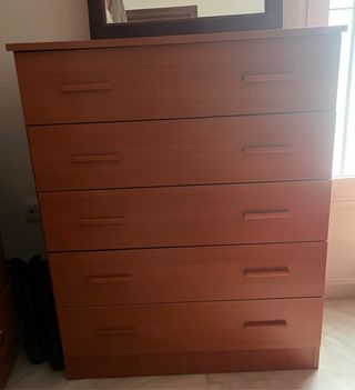 Cómoda 5 cajones color miel
