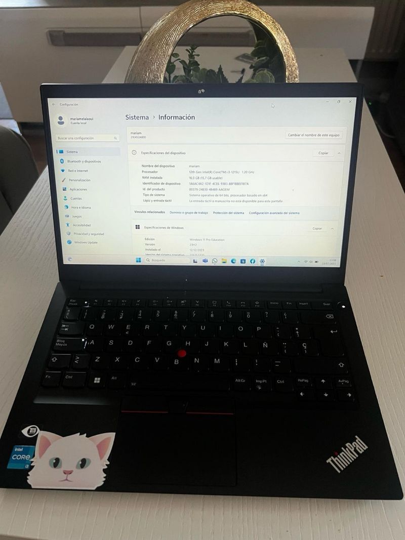 Portátil Lenovo Negro con cargdor