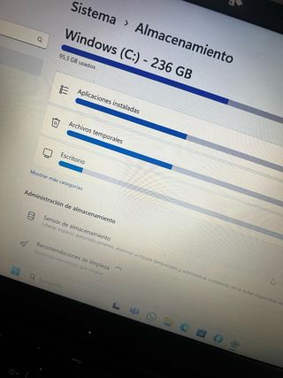 Portátil Lenovo Negro con cargdor