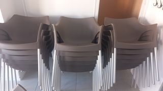 Mesas y sillas de exterior metálicas