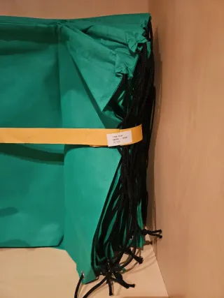 20 Mochilas Verdes con Cuerdas Negras