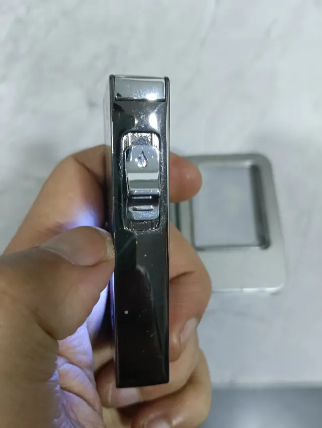 Mechero de gas con dragón