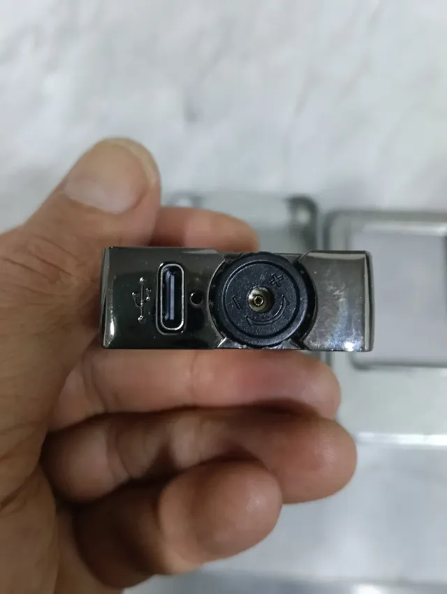 Mechero de gas con dragón