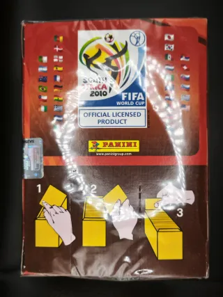 Caja  10O sobres sin abrir cromos Mundial S.Africa