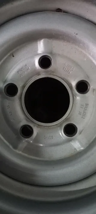 Ruefas remolque Maxmiler 185/60 R12C 104/101N FRT