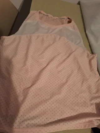 Camiseta deportiva rosa