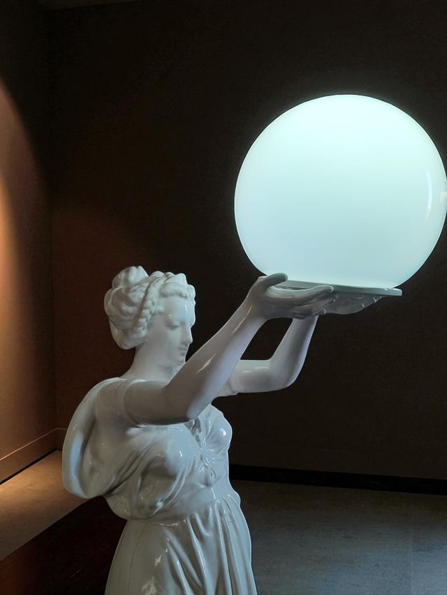 Escultura Lámpara Blanca Porcelana